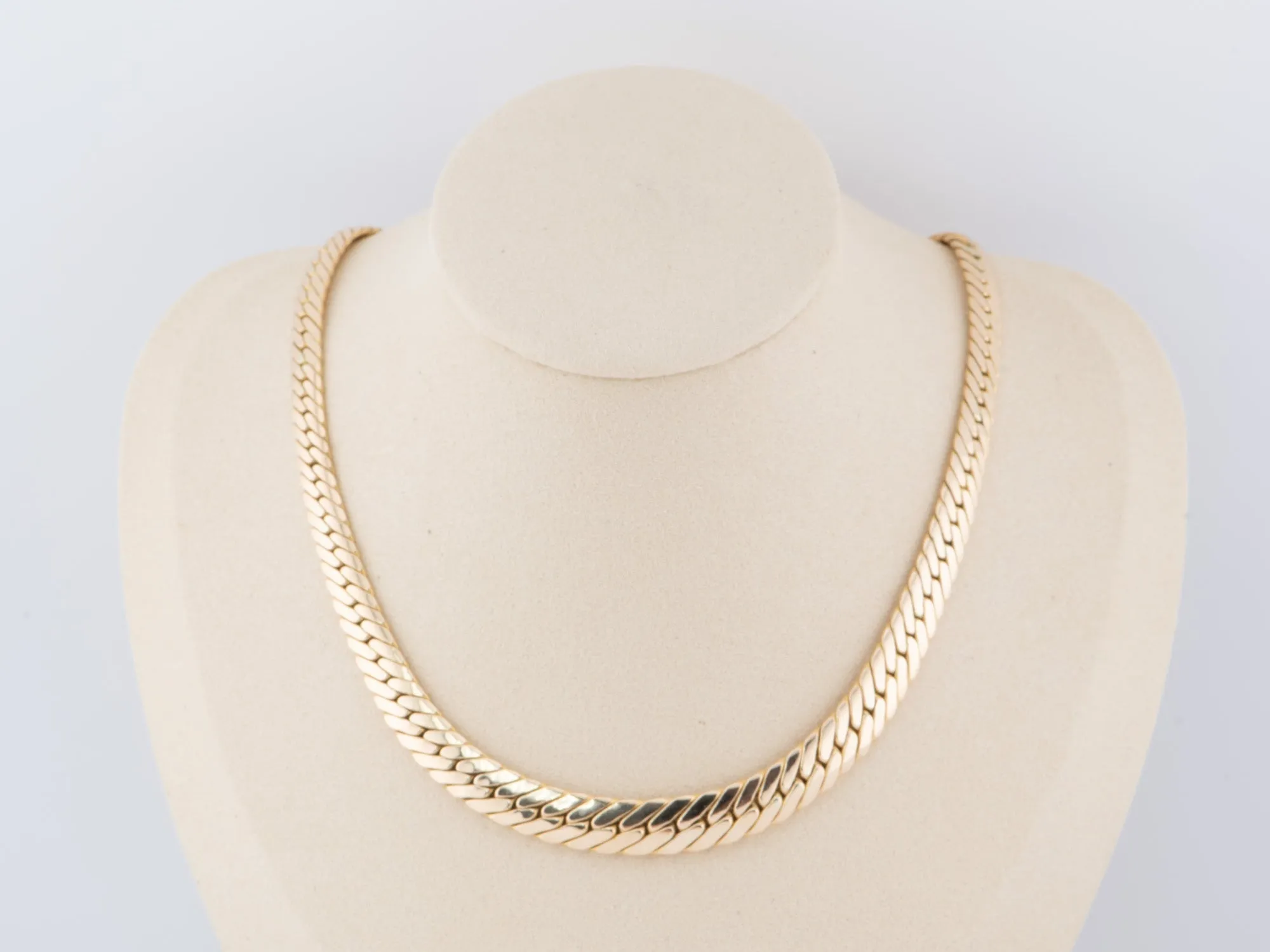 8.3mm Herringbone Link Chain Necklace 16.25 14k Gold 18.92g R4479