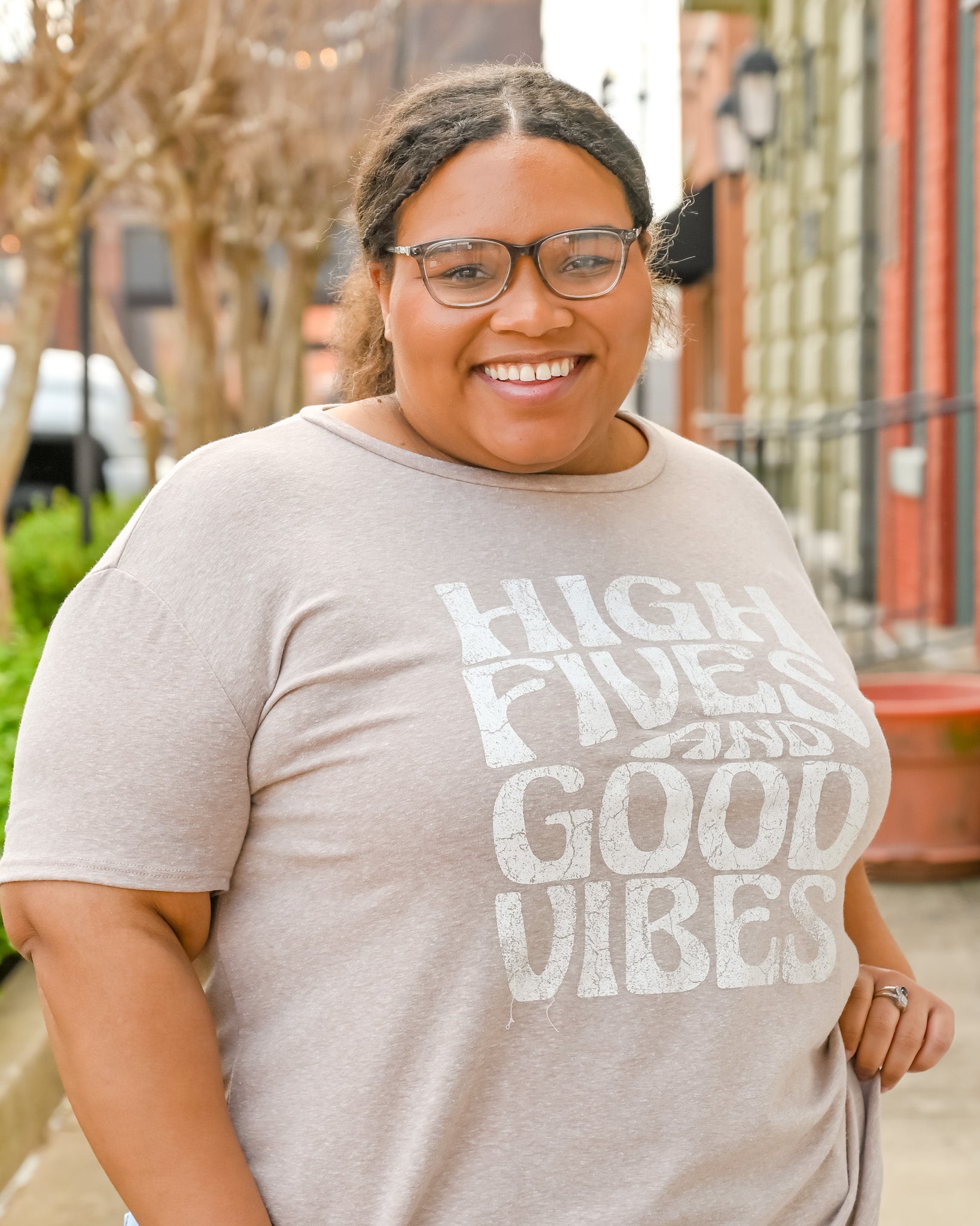 S-2X High Fives & Good Vibes Graphic Tee